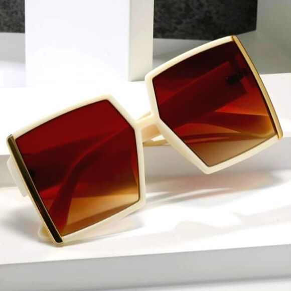 NWT Oversized sunglasses main image 8